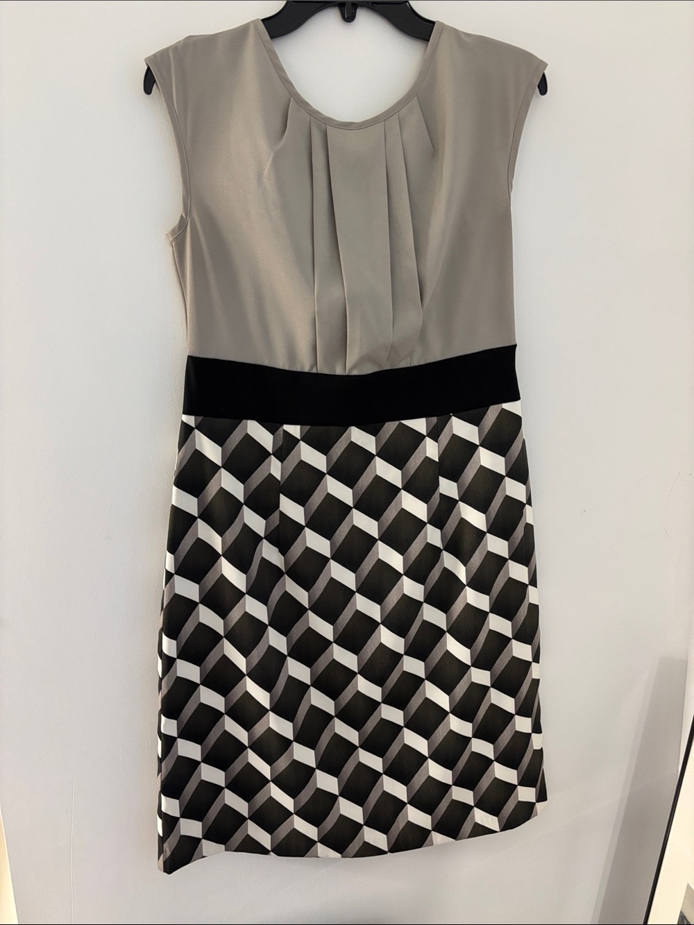 Dress Barn Sleeveless Gray Dress with Black Waist and Geometric Skirt